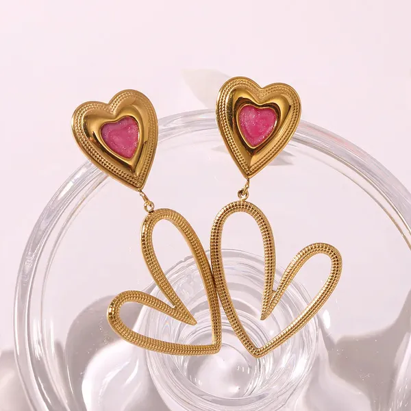Gold_Dangling_Heart_Earrings_For_Women